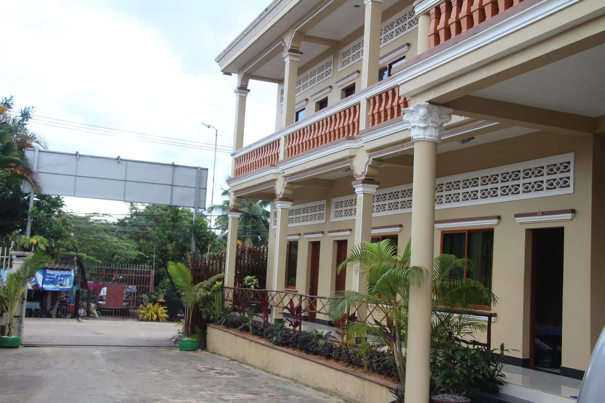 Sinan Guesthouse Sihanoukville Buitenkant foto